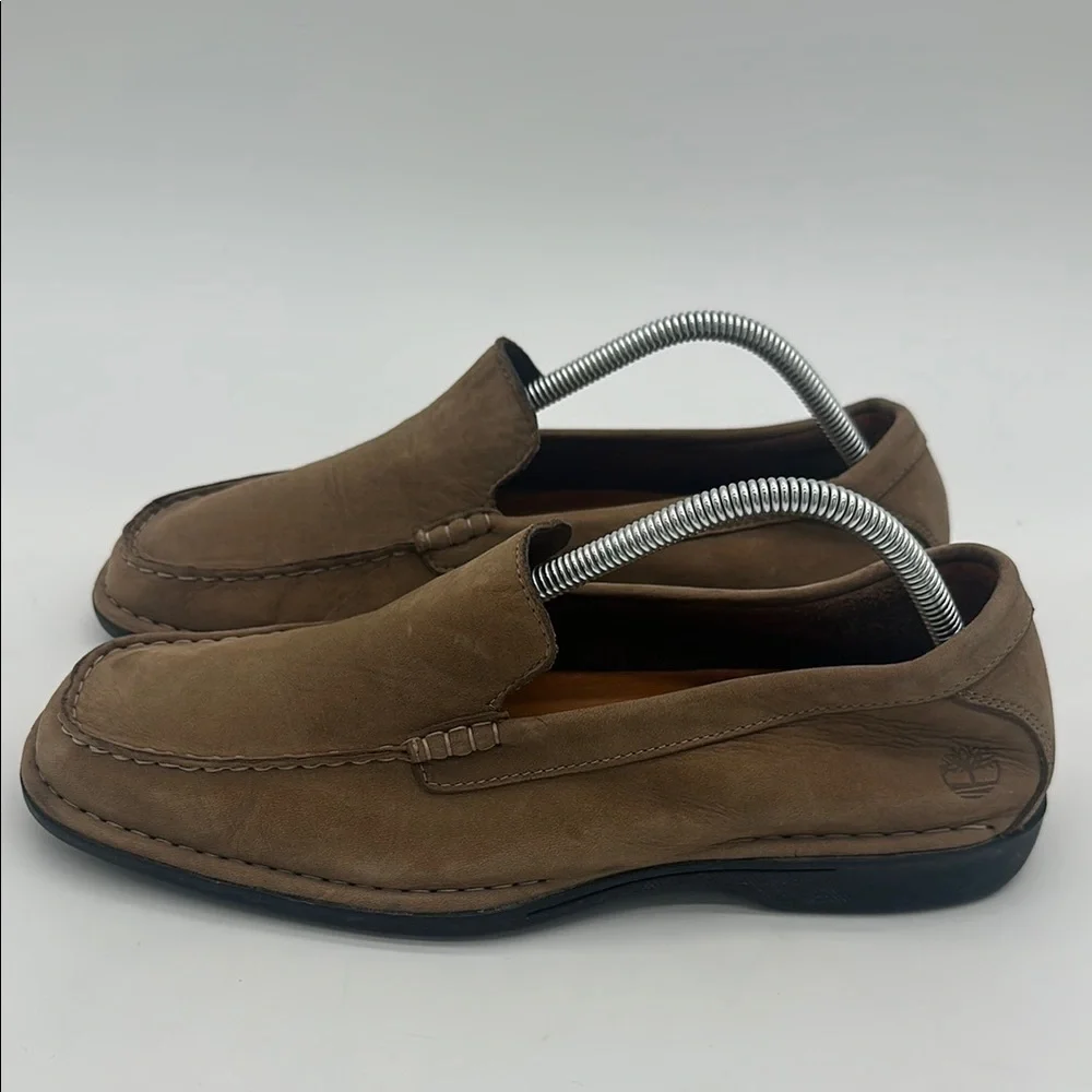 Timberland Mens Size 8.5 Tan Slip-On Loafers with Wedge Sole and Suede Material